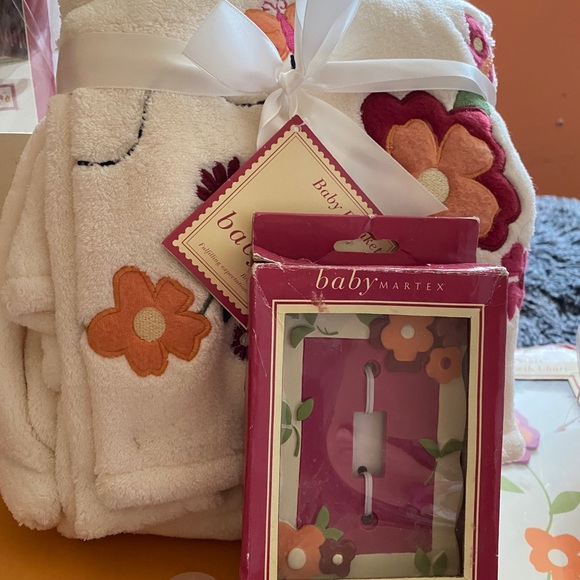 Baby Martel Raspberry Petals Crib Bedding - Picture 5 of 9